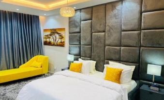 Collins Short stay Luxury Apartment