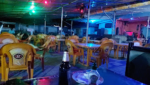 Angles Lounge