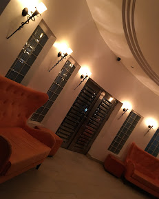Cob Lounge
