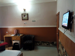 THE REXONA HOTEL