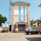 Regal Suites/Beetles Lounge