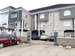 Ideal Suites