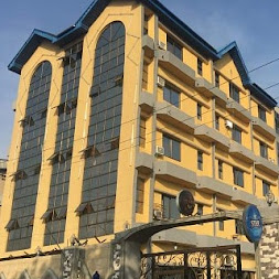 Eagelston Plaza Hotel