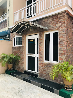 Vibes Restaurant and Lounge