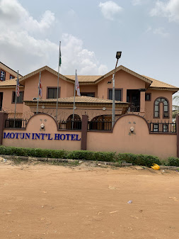 Rento Hotel and Suites