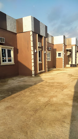RimRock Hotel, Aba