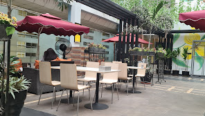 Town hall hotel and suite