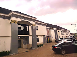 Okeyl Suites &amp; Encore