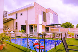 Fobbs Apartments and Suites