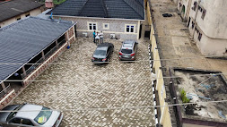 D-Amok HOTEL AND SUITES
