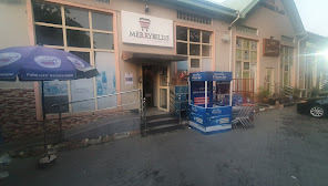 De Castle Luxury Home