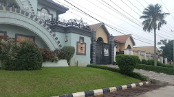Square Castle Residence
