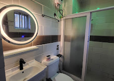 Paradise Hotel And Bar
