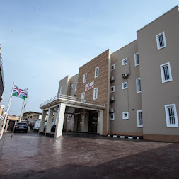 Londonian Hotel & Suites