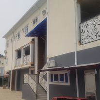 Mayoral Hotel &amp; Suites