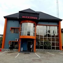 Maximus Suites
