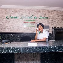 Citadel De Continental Hotel &amp; Suites