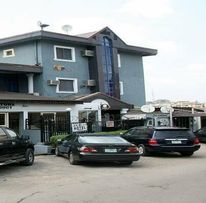 Jcb Inn &amp; Coded 4 Lounge
