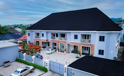 D'Stolz Villa &amp; Hospitality