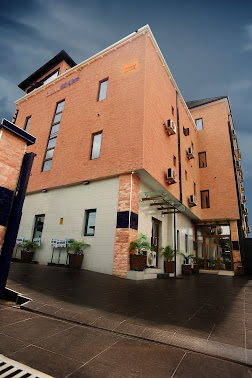 Carizma Hotel &amp; Suites Ltd