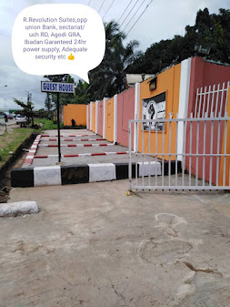 Revolution Suites, Agodi