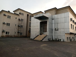 Sky Point Hotel &amp; Suites