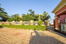 Graceland Inn &amp; Garden