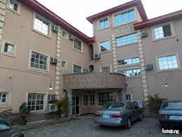 Hummer Hotel