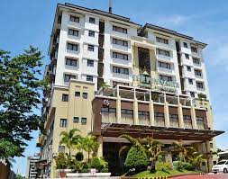 Pinnacle Hotels And Suites