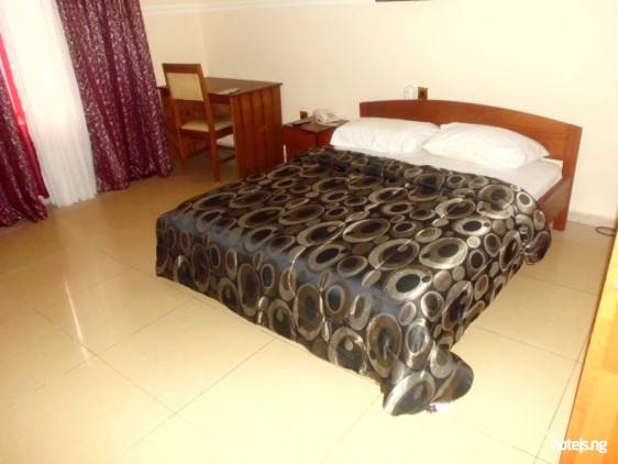 Gromlee Hotels