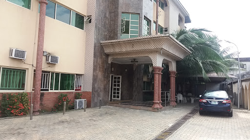 Amaru Royale Hotel & Suites