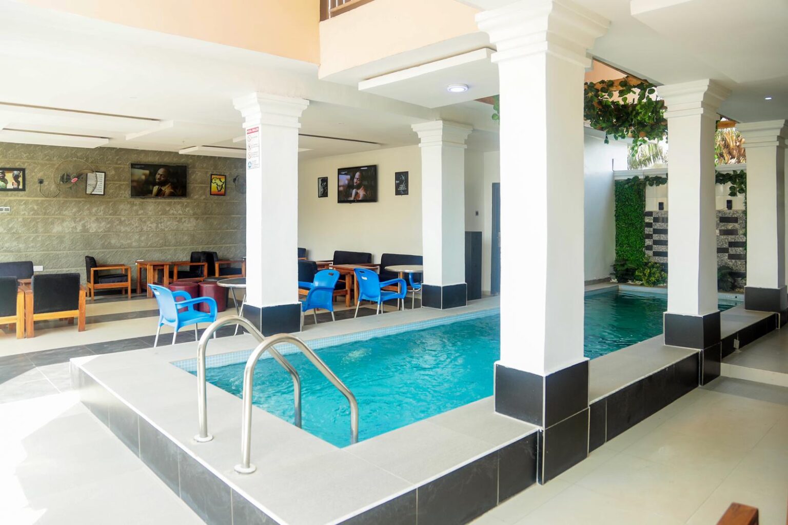 WIZTK Hotel &amp; Suites