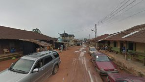 Twist Barbing Saloon