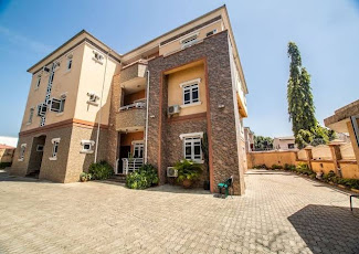 Utobert Spacious 3BR fully-serviced Residence