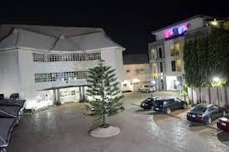Golphin's Suites