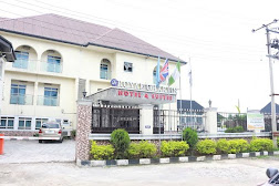 Royal Charlin Hotel &amp; Suites