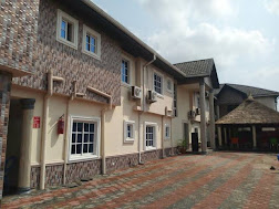 Unique Didis Royal Hotel &amp; Suites