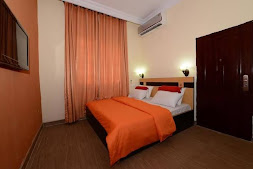 Momak 1 Hotel &amp; Suites