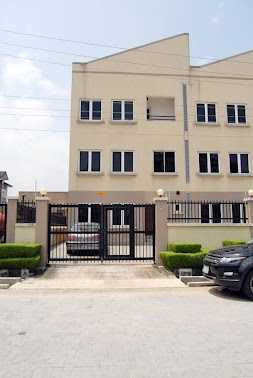 Oti &amp; Co Hotel &amp; Suites