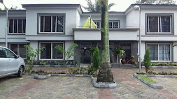 Paramount Luxury Apartments