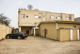 Creme Suites And Hotel