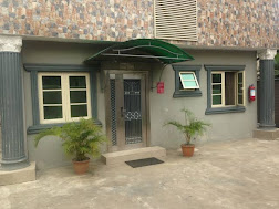 De Lawrence Court &amp; Suites Hotel Allen Avenue Ikeja