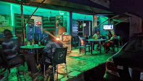 Kelly's Bar