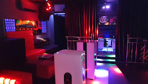 2G1 Club