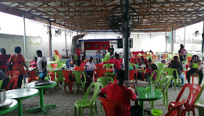 Omas drinking bar